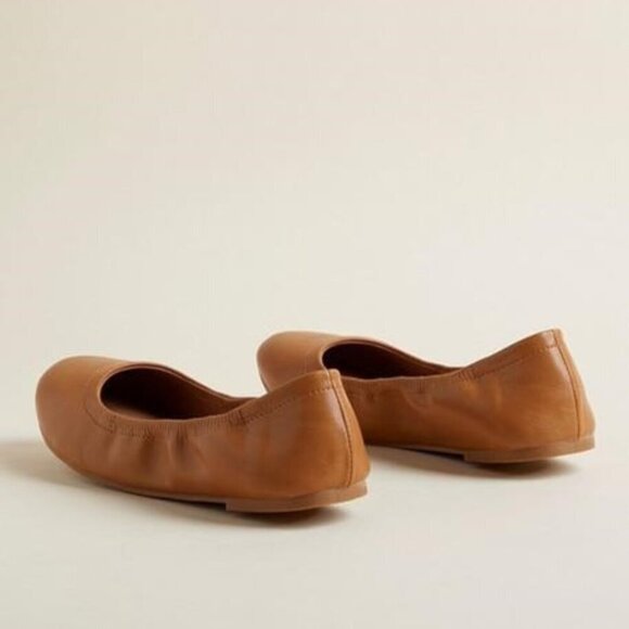 Torrid - 7 WW, Scrunch Ballet Flat (Wide Width) in Cognac - Picture 10 of 12